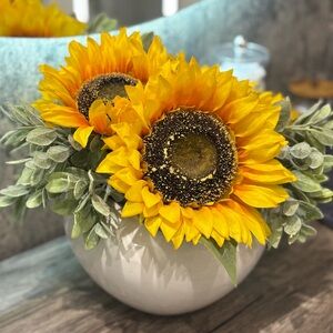Sun-Kissed Artificial Sunflower Arrangement in Modern Round Ceramic Vase